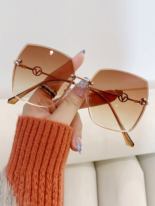 Fashionable Metal Large Frame Gradient Light Color Sunglasses