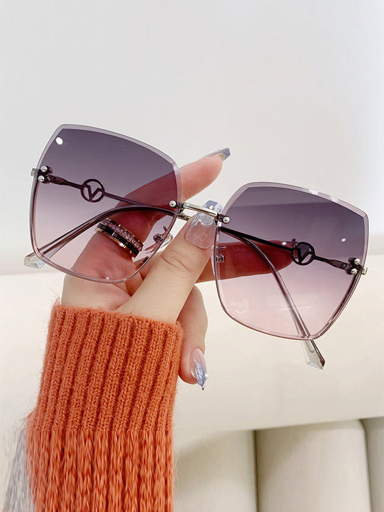 Fashionable Metal Large Frame Gradient Light Color Sunglasses