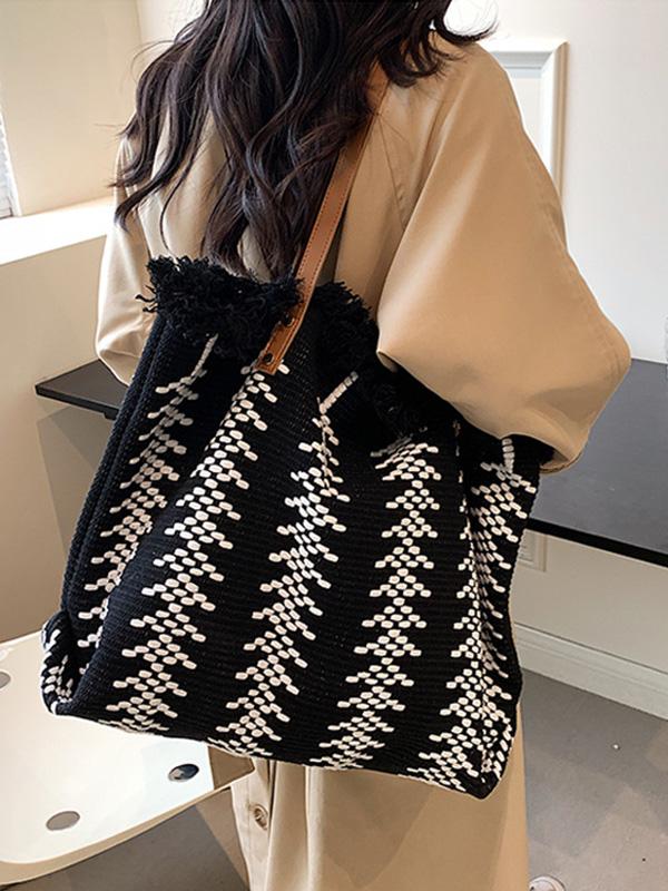 Niche Design Tassel Cotton and Linen Woven Commuting Tote Bag