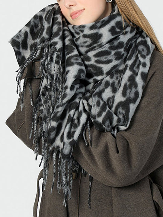 Leopard Print Warm and Versatile Cashmere Shawl Scarf