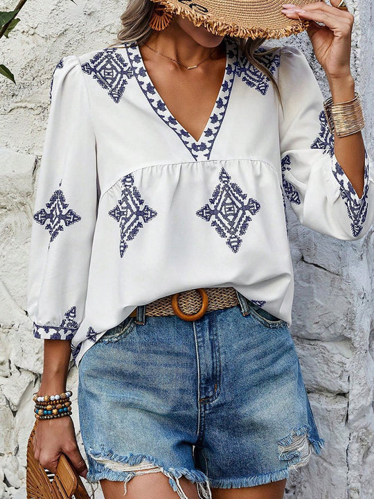 V-neck Fashionable Printed Three-quarter Sleeve Top