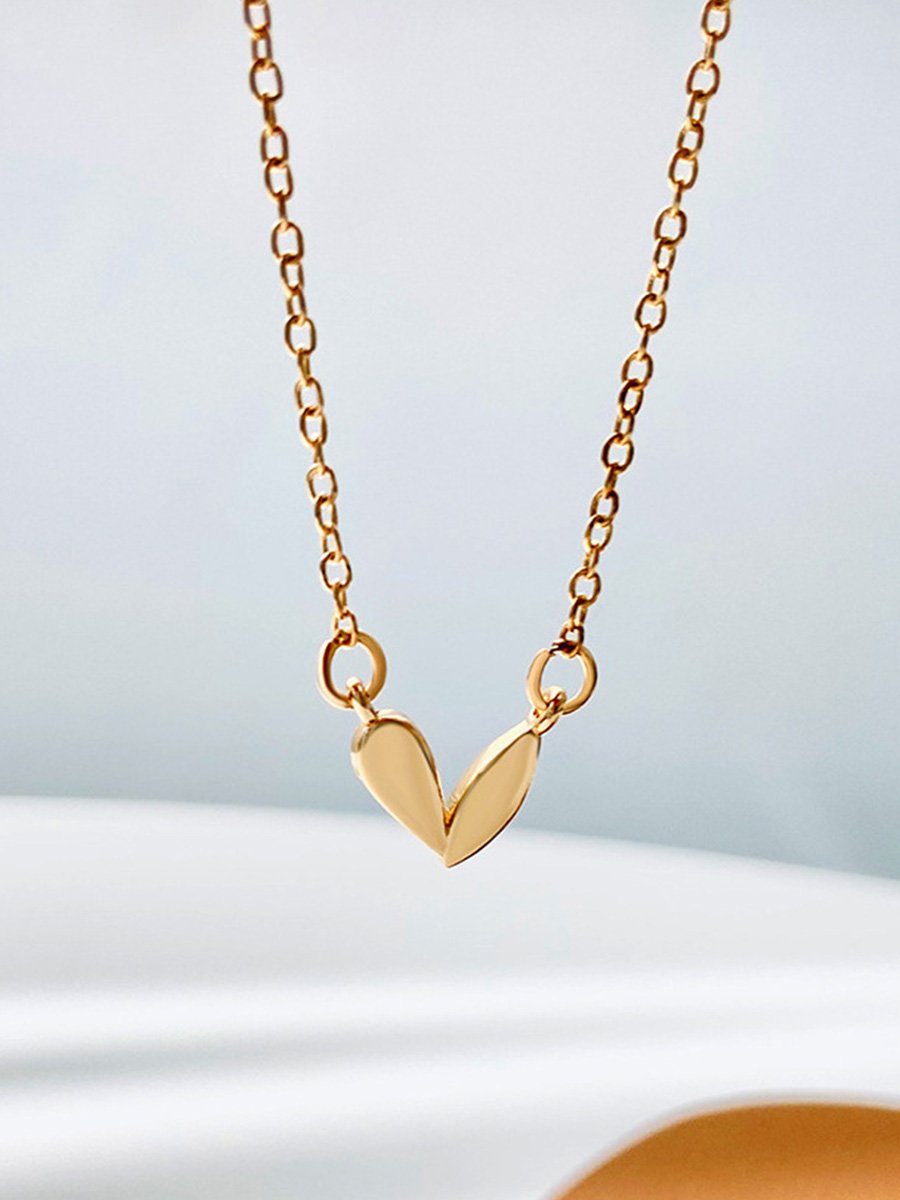 Simple and Versatile Heart Necklace