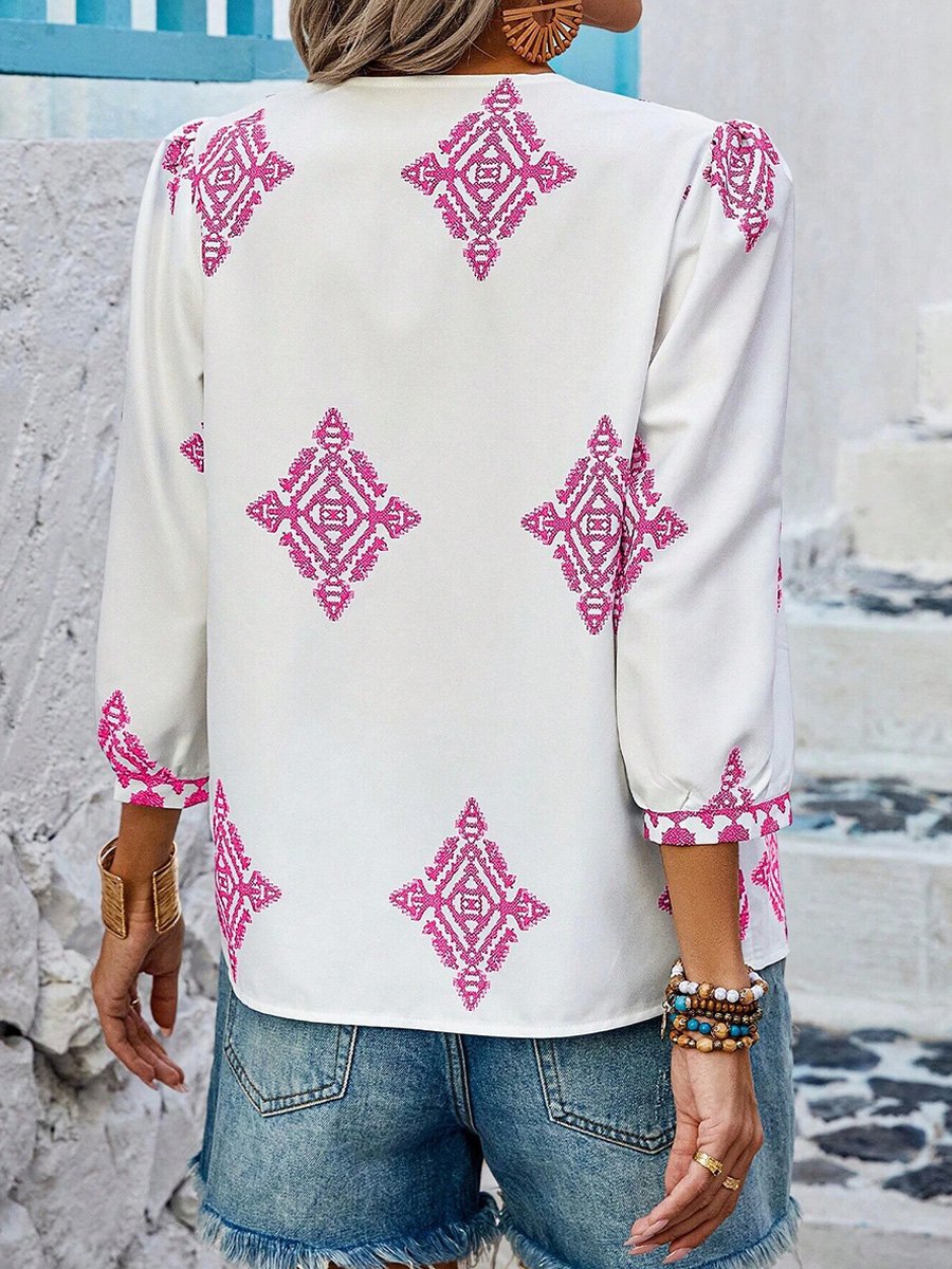 V-neck Fashionable Printed Three-quarter Sleeve Top