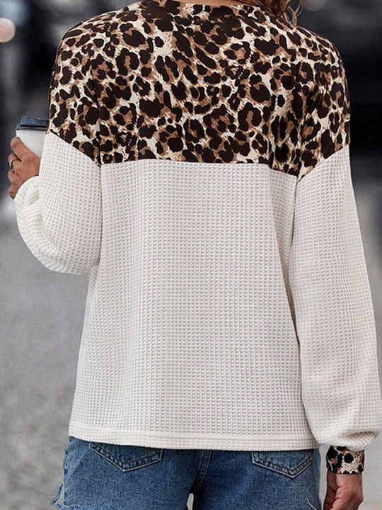 Fashionable and Versatile Leopard Print V-neck Knitted Long-sleeved T-shirt