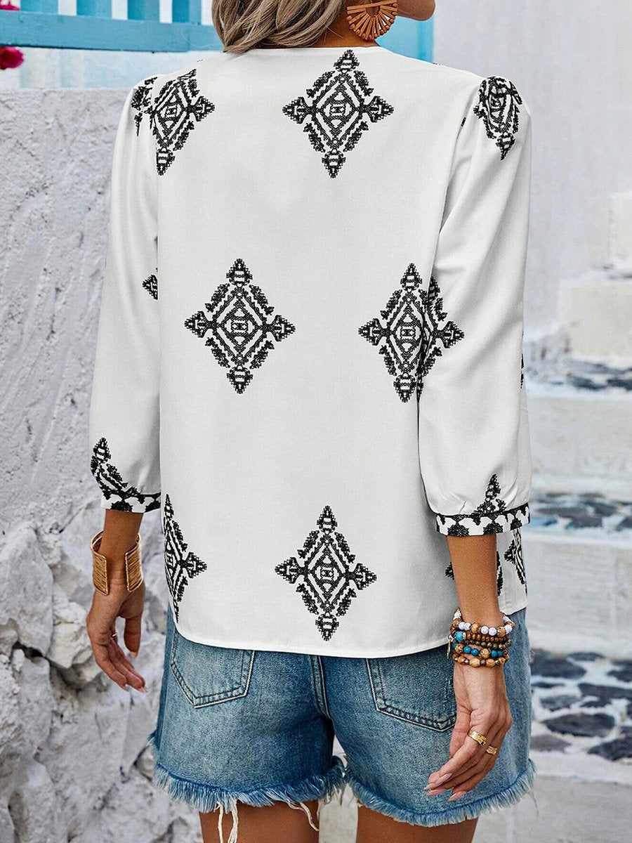 V-neck Fashionable Printed Three-quarter Sleeve Top