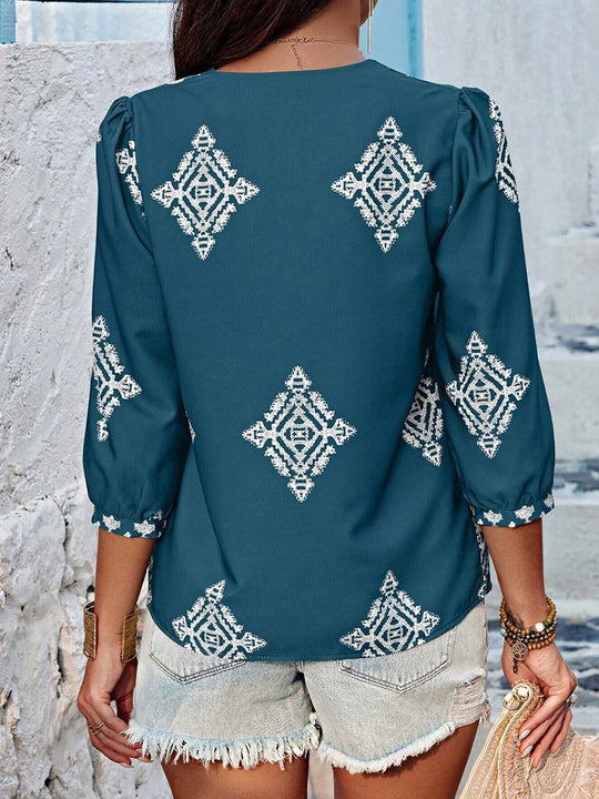 V-neck Fashionable Printed Three-quarter Sleeve Top