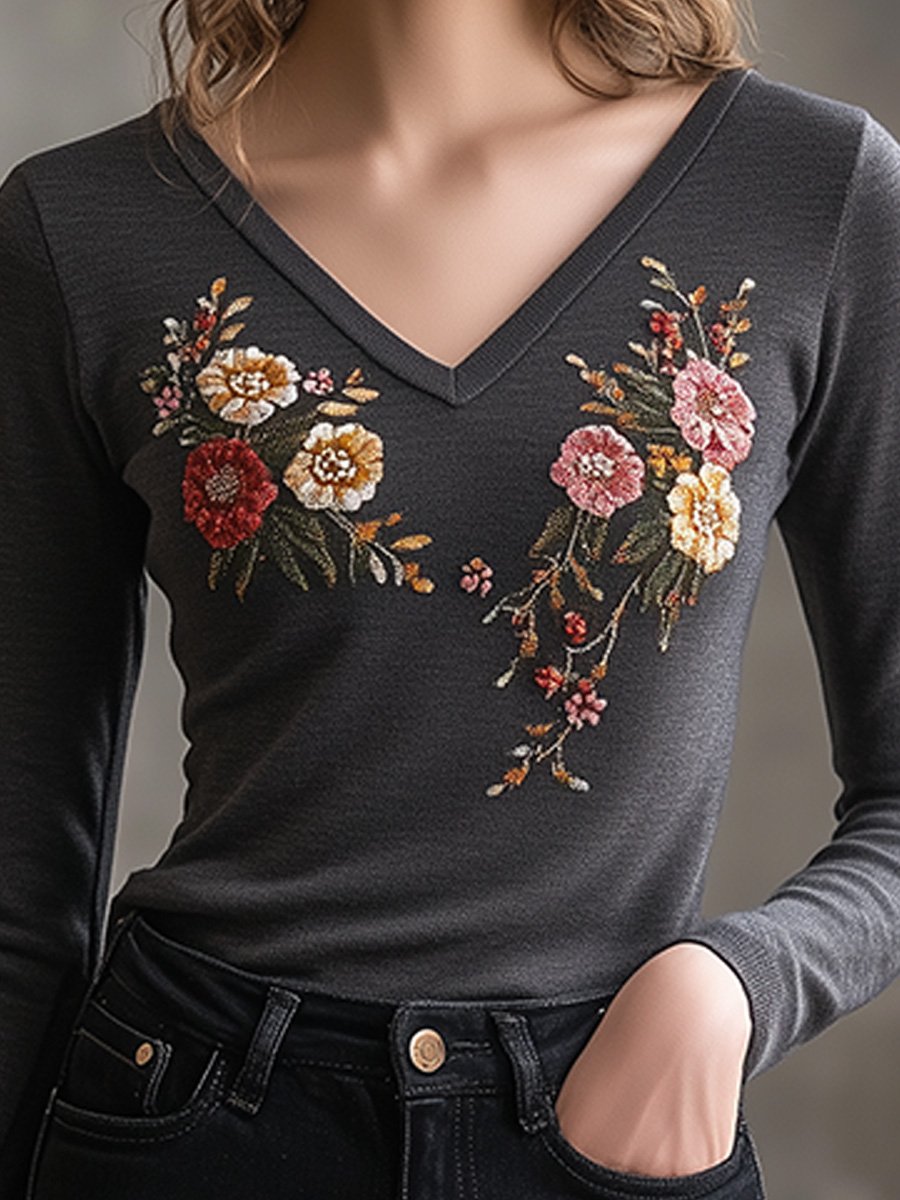 Fashion V-neck Pure Cotton Floral Embroidered Long-sleeved Top