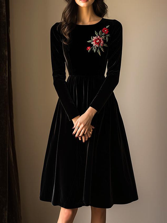 Elegant Round Neck Floral Embroidery Velvet Dress