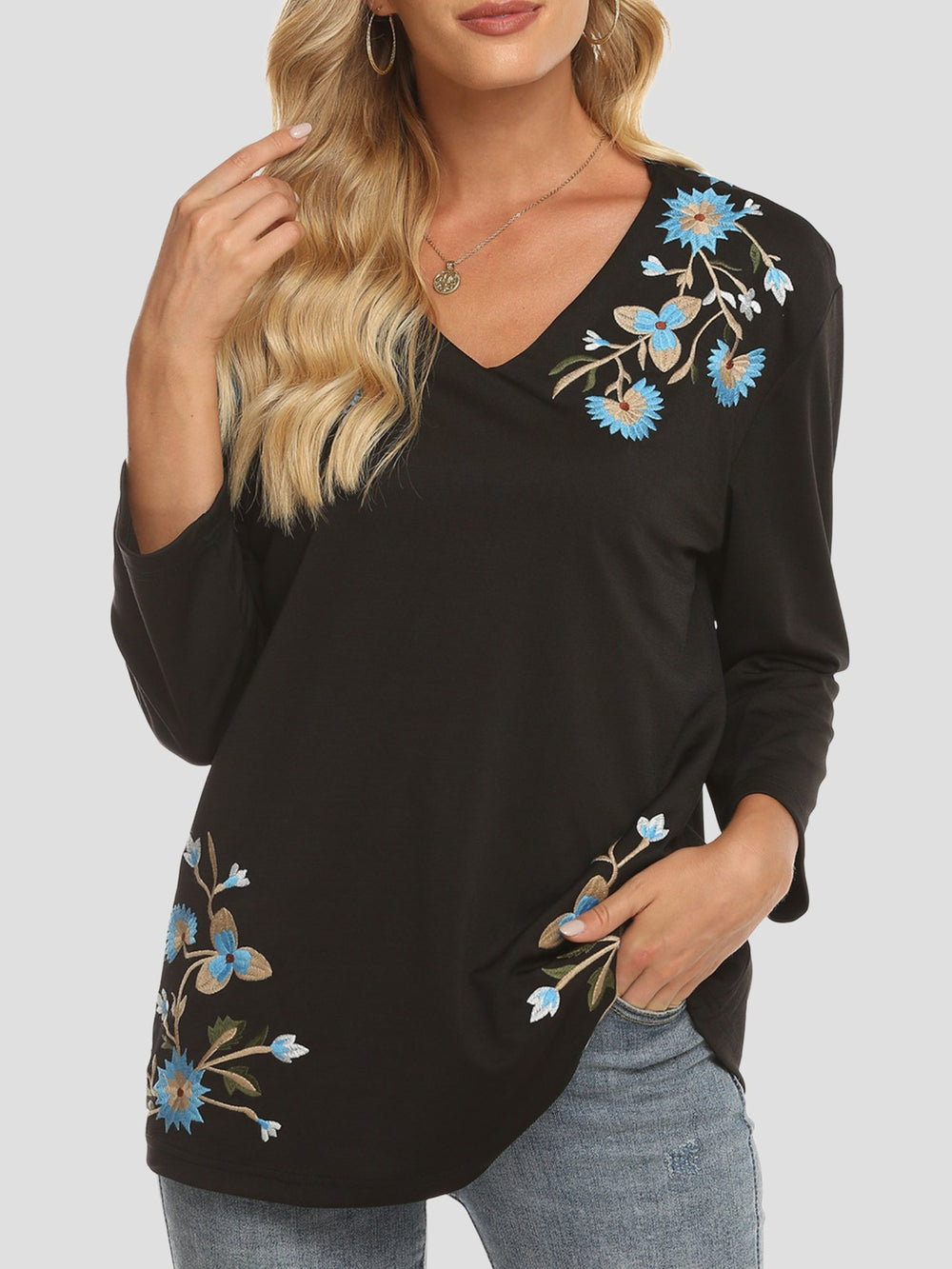 Elegant Embroidery V-neck Long Sleeves Loose-fitting Pullover