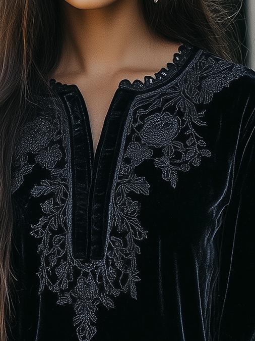 Chic Lace Trim V-neck Embroidery Velvet Top