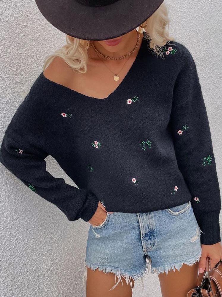 V-Neck Floral Embroidery Loose-fitting Knit Pullover Sweater