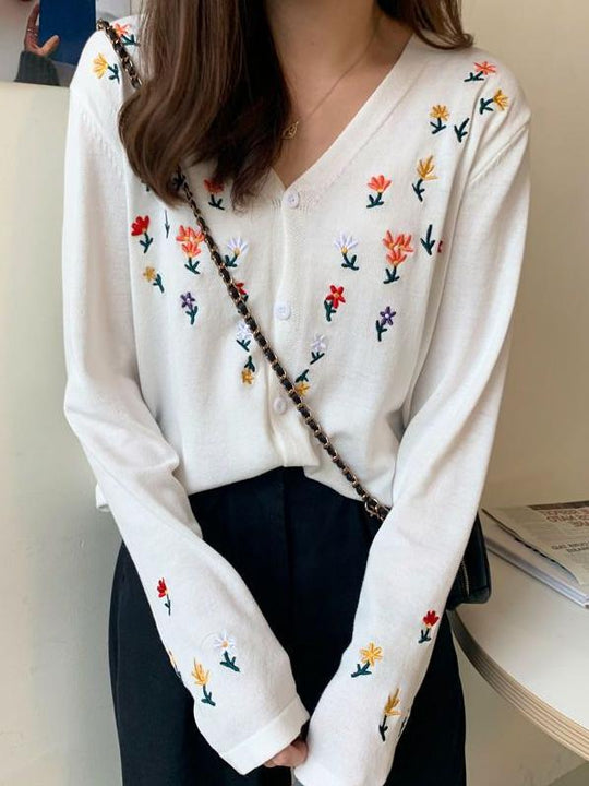 Stylish V-neck Floral Embroidered Knit Cardigan