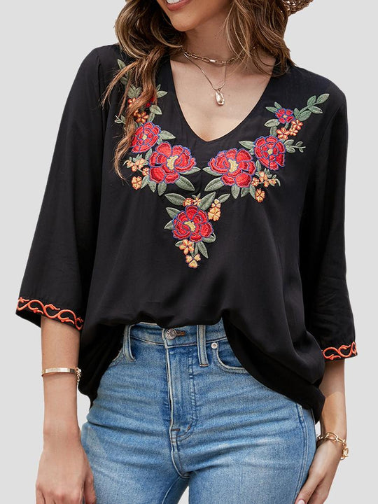 Loose Ethnic Embroidered Three-quater Sleeves Top